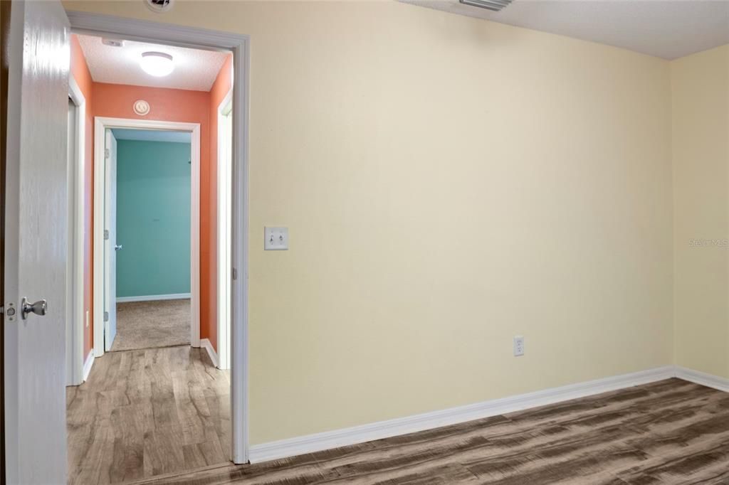 For Sale: $298,700 (3 beds, 2 baths, 1256 Square Feet)