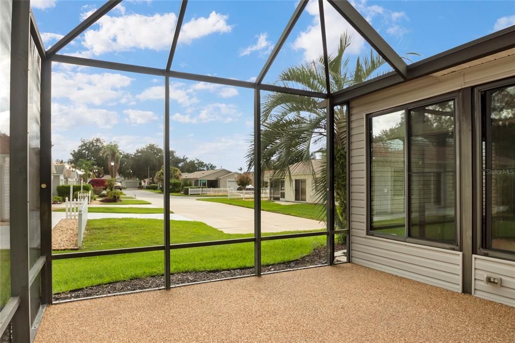 For Sale: $298,700 (3 beds, 2 baths, 1256 Square Feet)