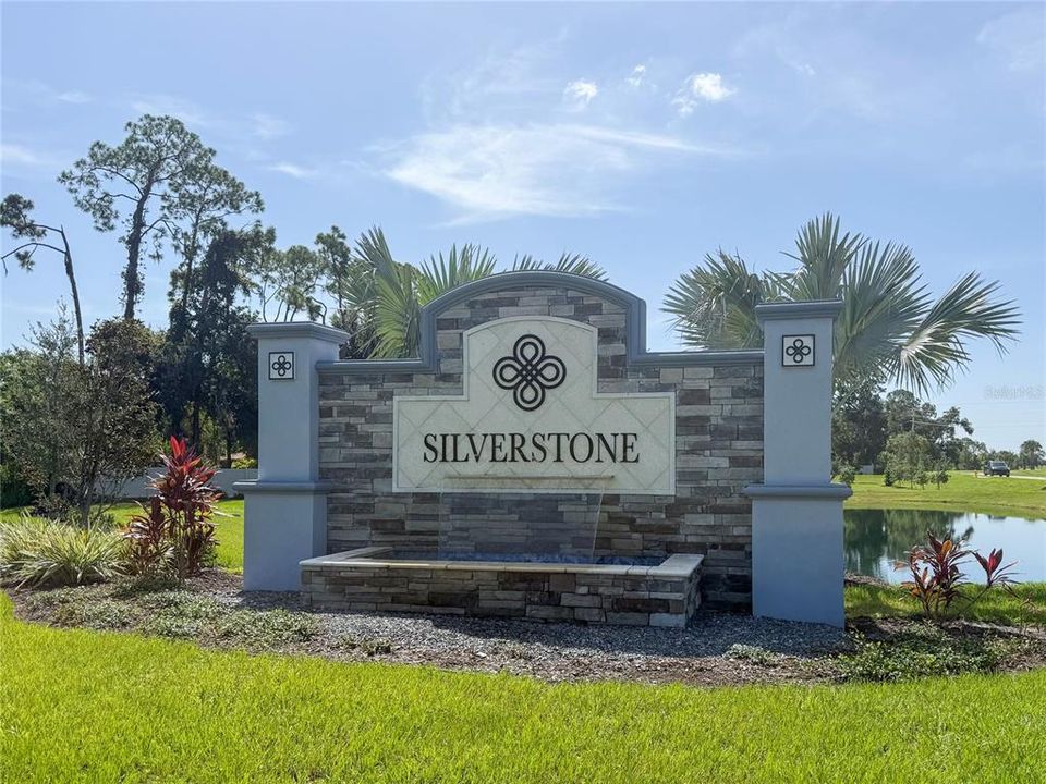 For Sale: $425,000 (4 beds, 2 baths, 1828 Square Feet)