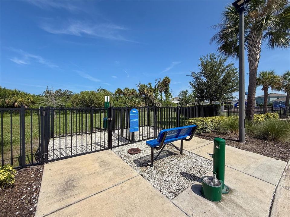 For Sale: $425,000 (4 beds, 2 baths, 1828 Square Feet)