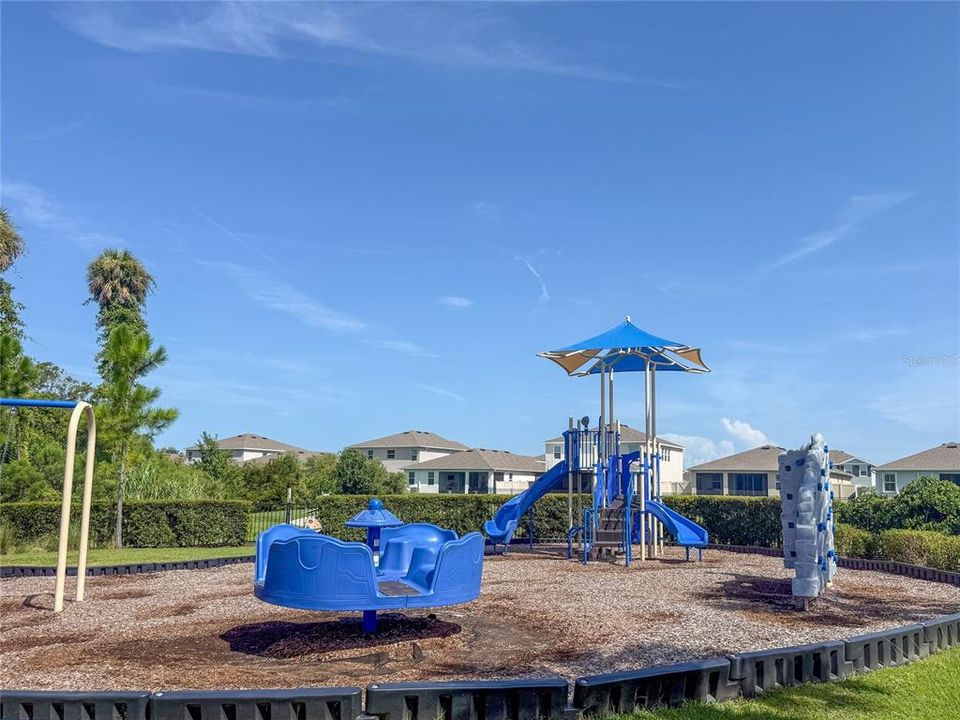 For Sale: $425,000 (4 beds, 2 baths, 1828 Square Feet)