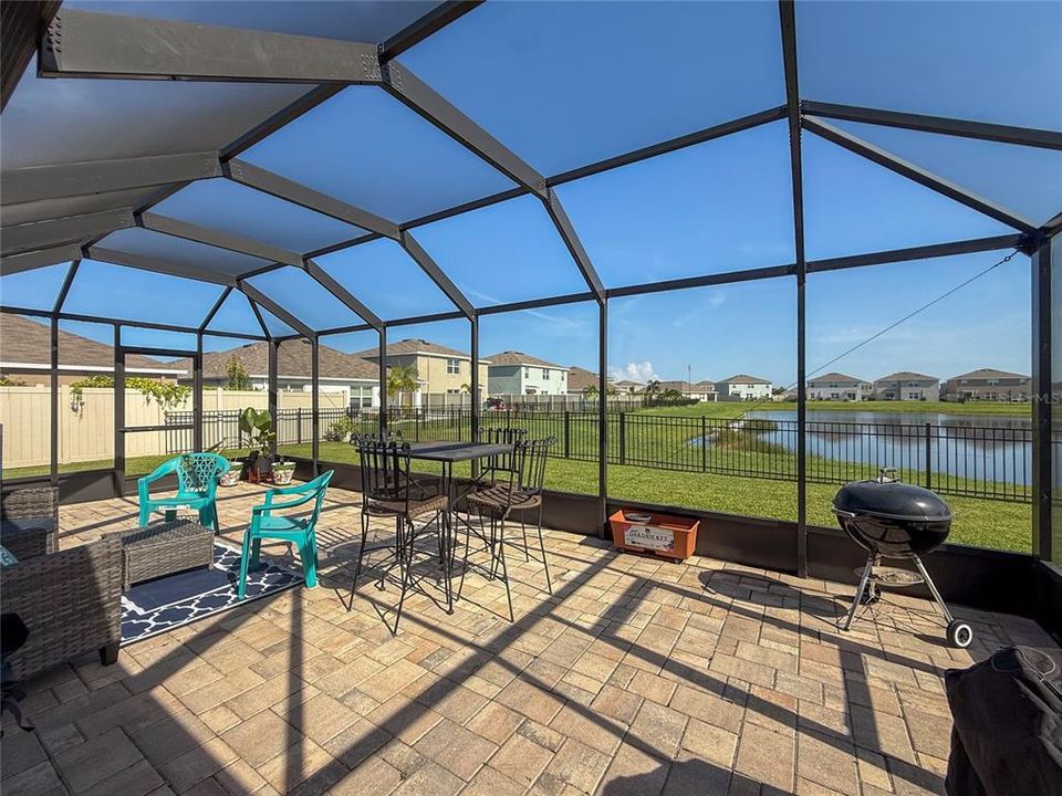 For Sale: $425,000 (4 beds, 2 baths, 1828 Square Feet)