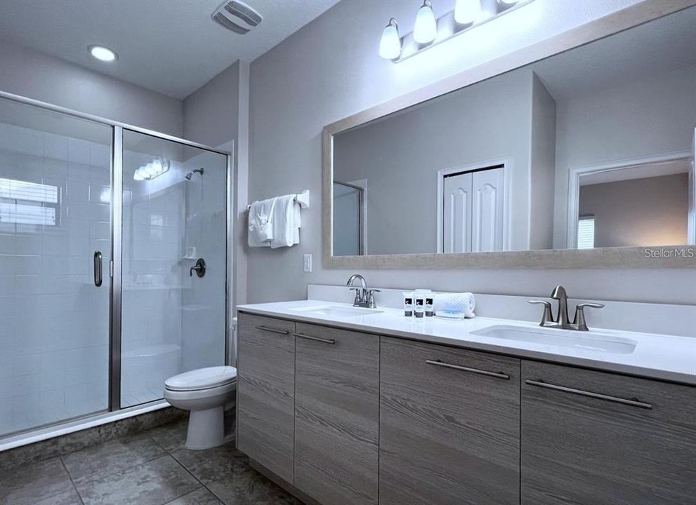 На продажу: $435,000 (4 спален, 4 ванн, 2537 Квадратных фут)