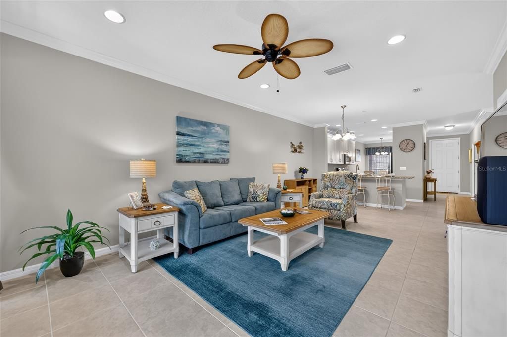 For Sale: $370,000 (2 beds, 2 baths, 1528 Square Feet)