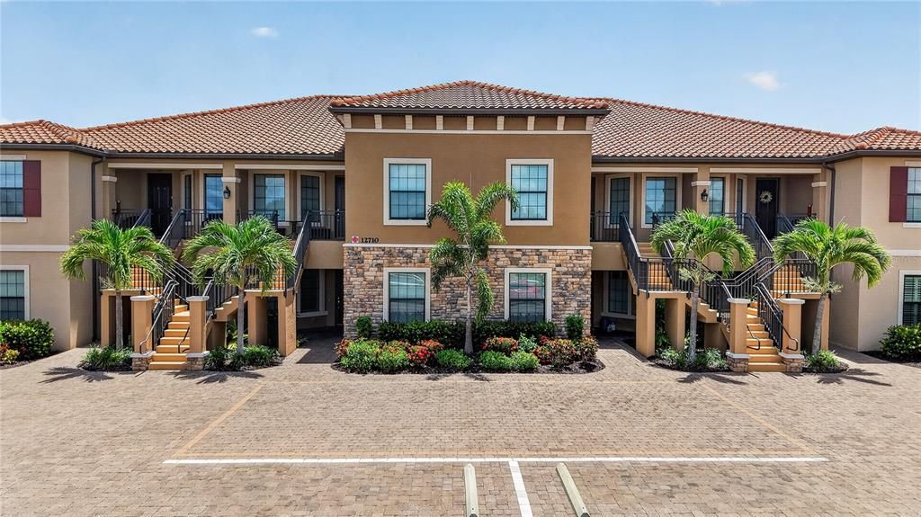 For Sale: $370,000 (2 beds, 2 baths, 1528 Square Feet)