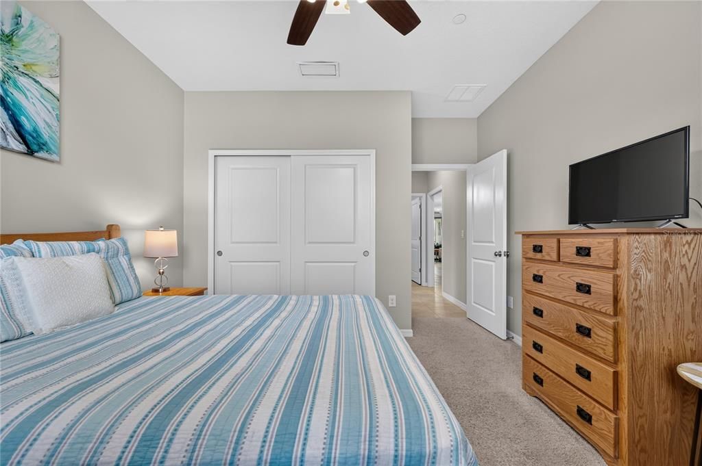 For Sale: $370,000 (2 beds, 2 baths, 1528 Square Feet)