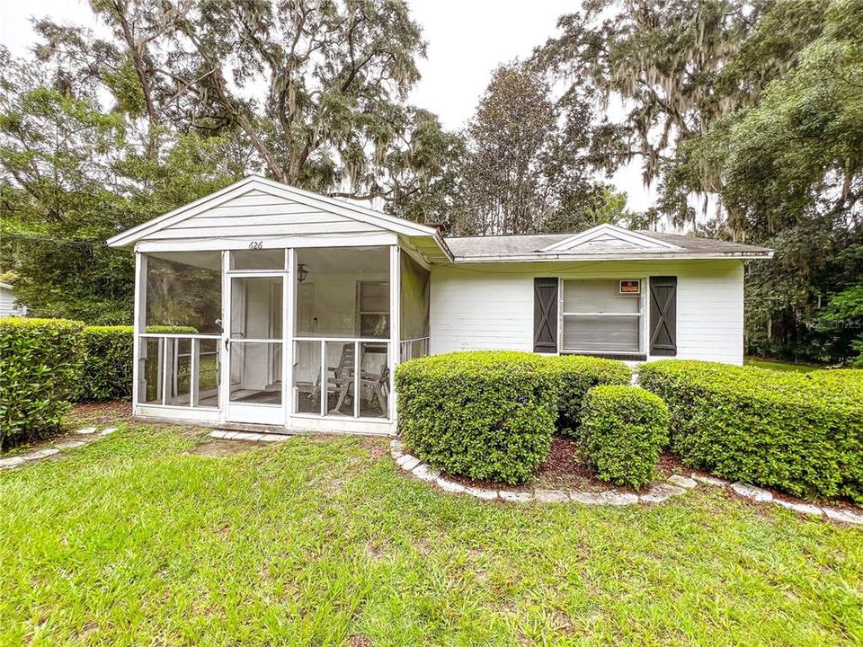 For Rent: $1,495 (2 beds, 1 baths, 806 Square Feet)