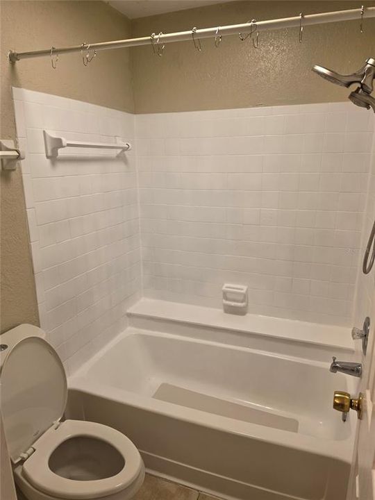 For Sale: $146,000 (1 beds, 1 baths, 749 Square Feet)