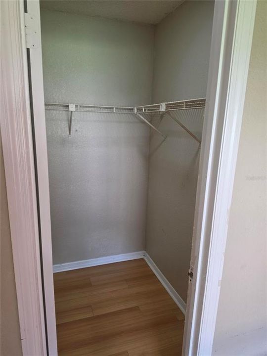 For Sale: $146,000 (1 beds, 1 baths, 749 Square Feet)