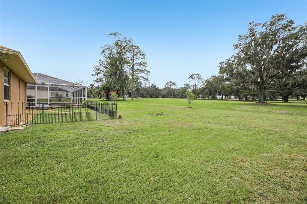 For Sale: $599,000 (3 beds, 3 baths, 2580 Square Feet)
