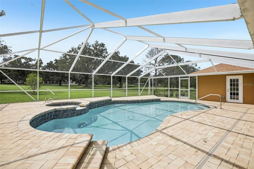 For Sale: $599,000 (3 beds, 3 baths, 2580 Square Feet)