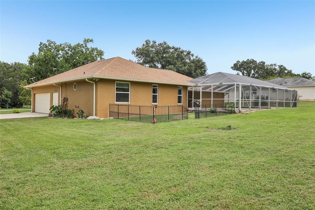 For Sale: $599,000 (3 beds, 3 baths, 2580 Square Feet)