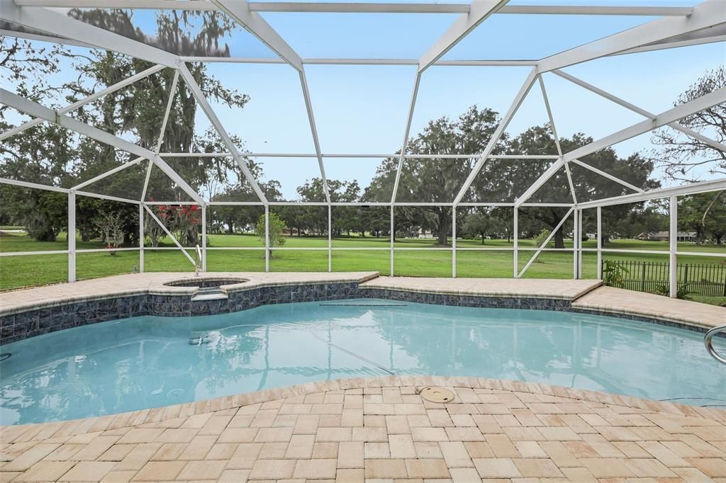 For Sale: $599,000 (3 beds, 3 baths, 2580 Square Feet)
