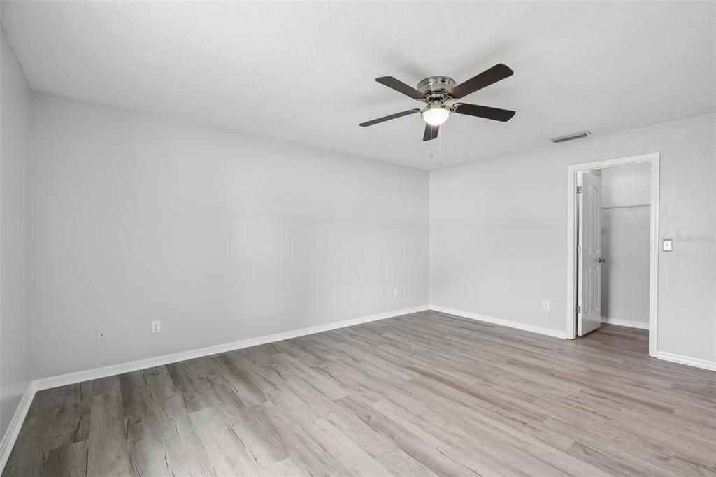 For Sale: $599,000 (3 beds, 3 baths, 2580 Square Feet)