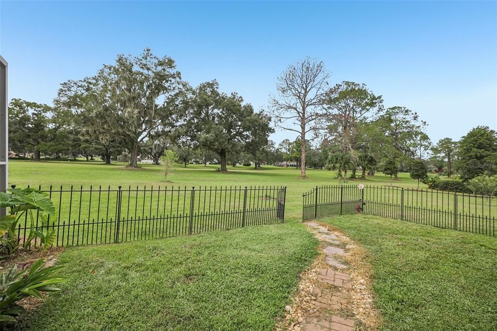 For Sale: $599,000 (3 beds, 3 baths, 2580 Square Feet)