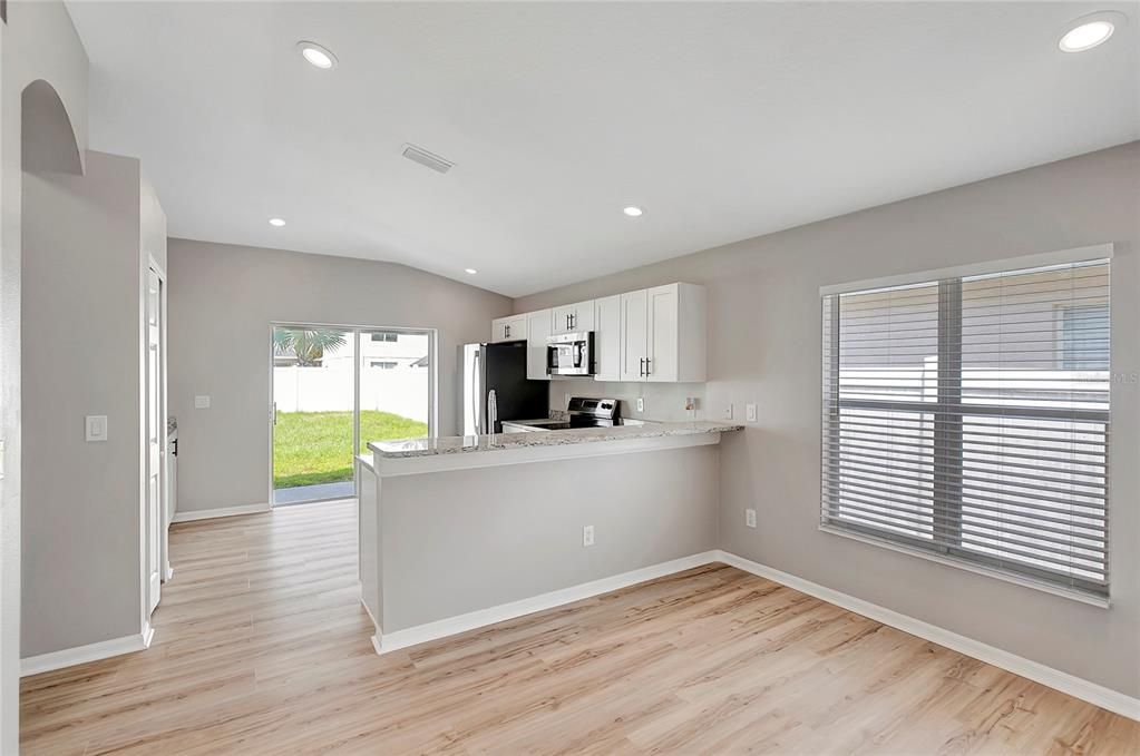 For Sale: $299,900 (3 beds, 2 baths, 1300 Square Feet)