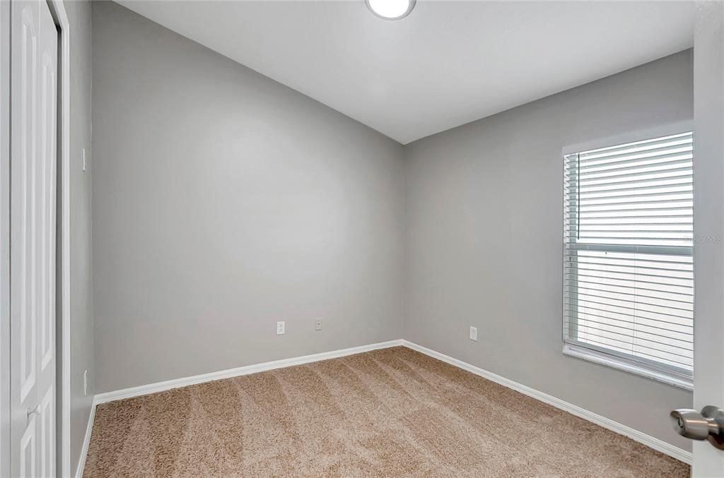 For Sale: $299,900 (3 beds, 2 baths, 1300 Square Feet)