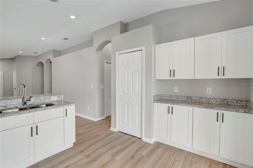 For Sale: $299,900 (3 beds, 2 baths, 1300 Square Feet)