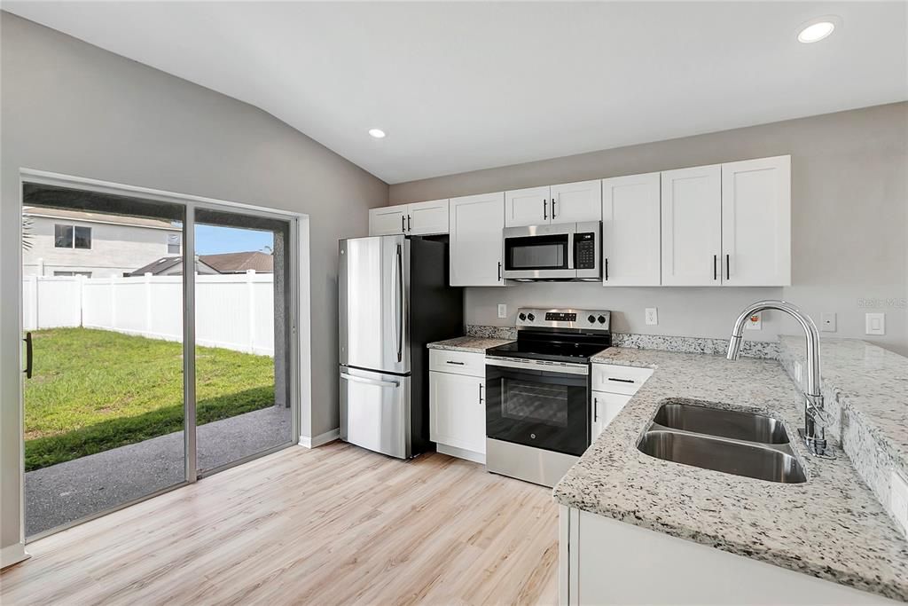 For Sale: $299,900 (3 beds, 2 baths, 1300 Square Feet)