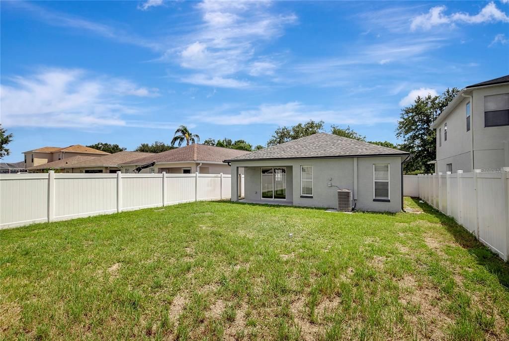 For Sale: $299,900 (3 beds, 2 baths, 1300 Square Feet)