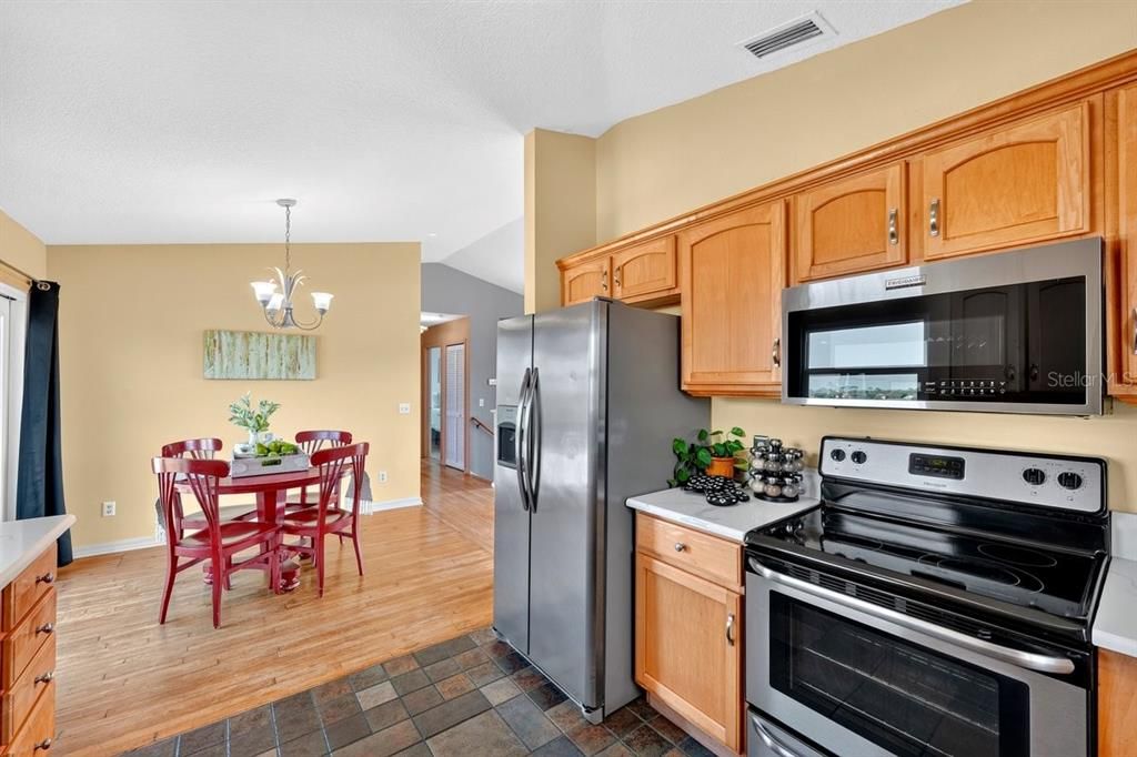 For Sale: $629,000 (3 beds, 2 baths, 1416 Square Feet)