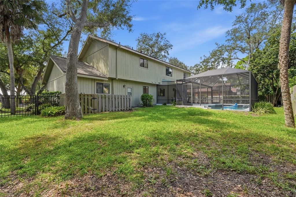 Active With Contract: $500,000 (3 beds, 2 baths, 1973 Square Feet)