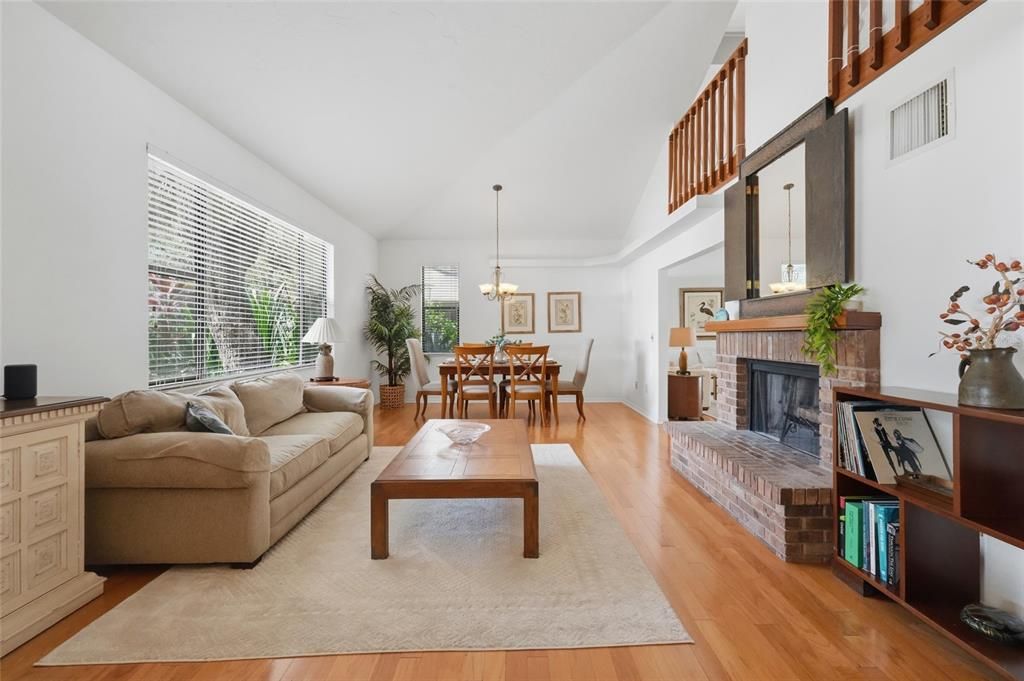 Active With Contract: $500,000 (3 beds, 2 baths, 1973 Square Feet)
