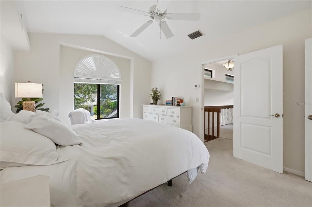 Active With Contract: $500,000 (3 beds, 2 baths, 1973 Square Feet)