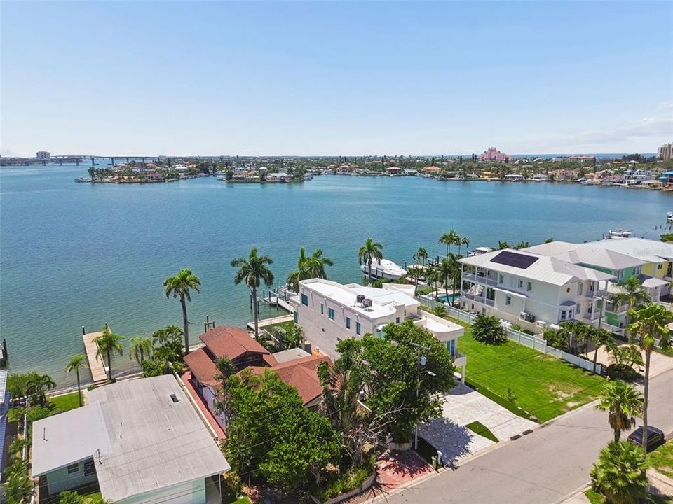 En Venta: $1,450,000 (3 camas, 2 baños, 2046 Pies cuadrados)