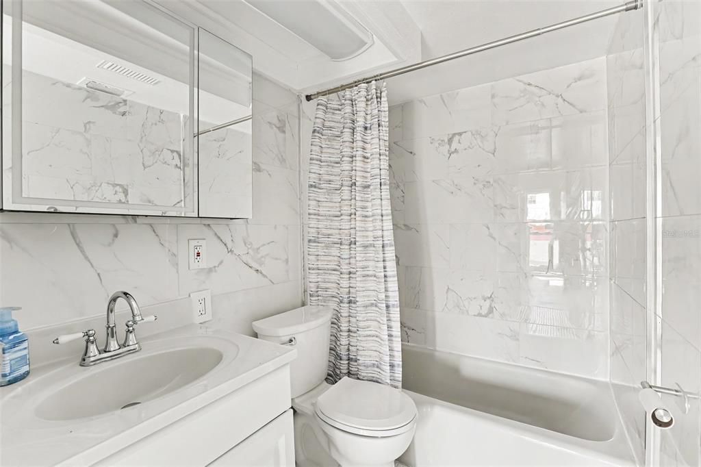For Sale: $88,999 (1 beds, 1 baths, 523 Square Feet)