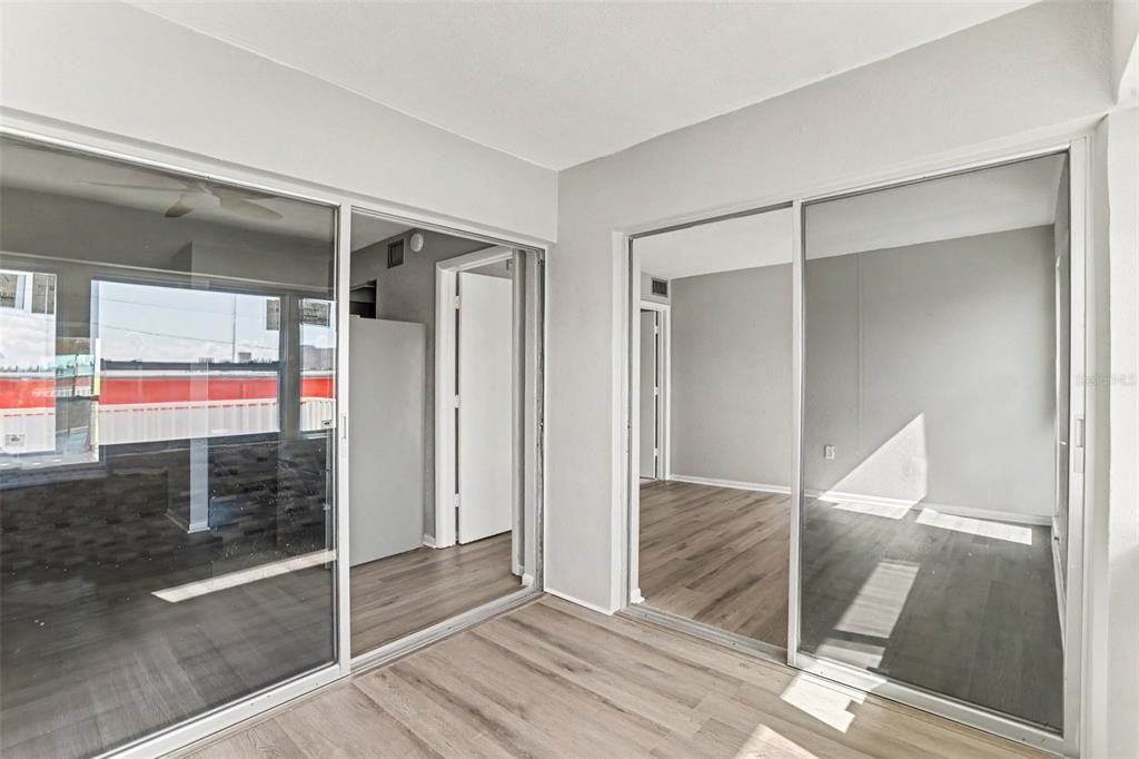 For Sale: $88,999 (1 beds, 1 baths, 523 Square Feet)