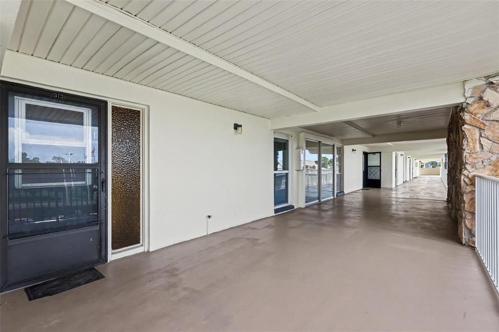 For Sale: $88,999 (1 beds, 1 baths, 523 Square Feet)