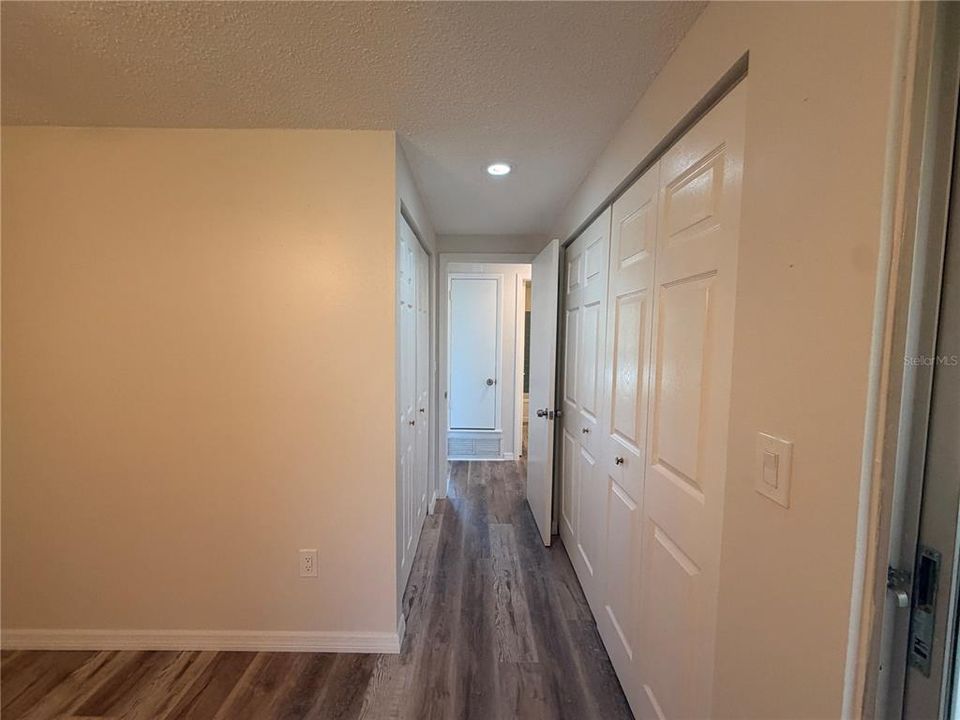 For Rent: $1,400 (2 beds, 2 baths, 948 Square Feet)