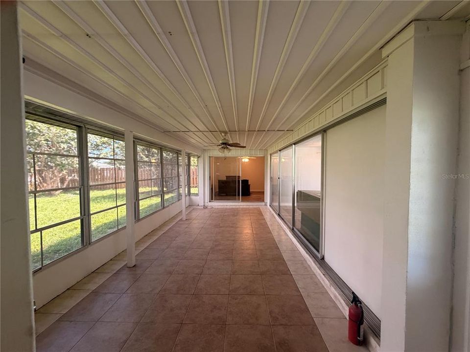 For Rent: $1,400 (2 beds, 2 baths, 948 Square Feet)