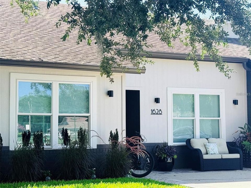 For Sale: $234,900 (3 beds, 2 baths, 1287 Square Feet)