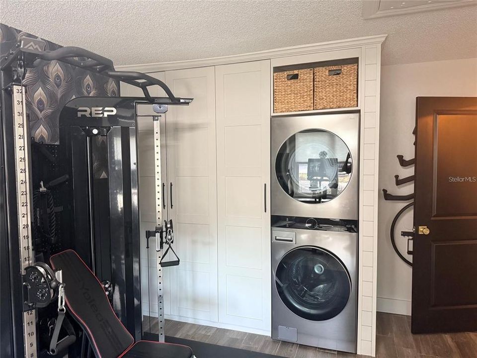 For Sale: $234,900 (3 beds, 2 baths, 1287 Square Feet)