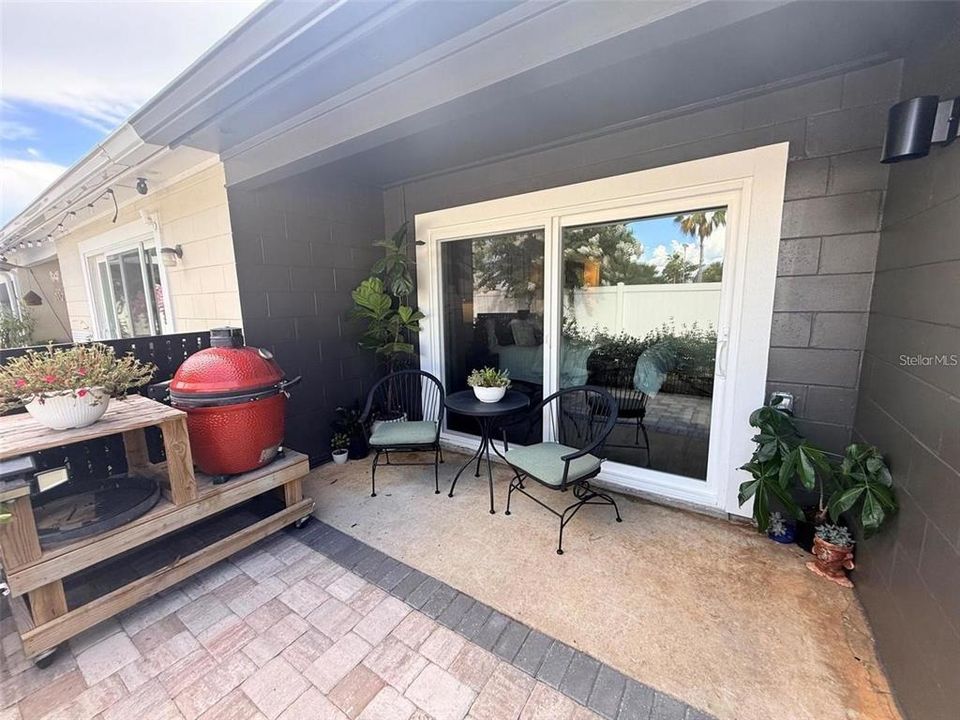 For Sale: $234,900 (3 beds, 2 baths, 1287 Square Feet)