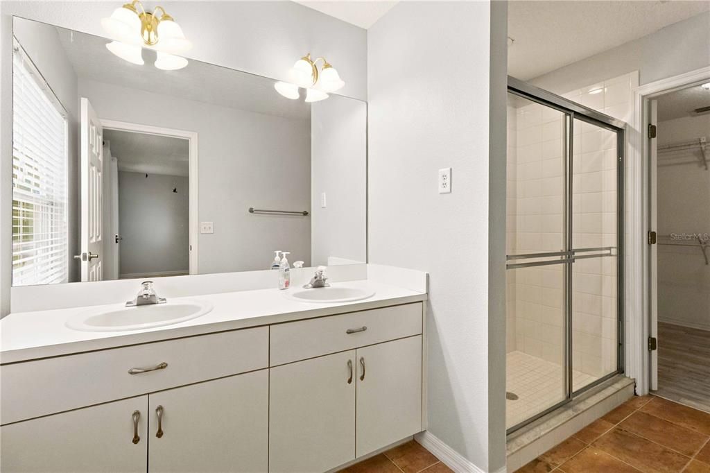 For Sale: $225,000 (2 beds, 2 baths, 1708 Square Feet)