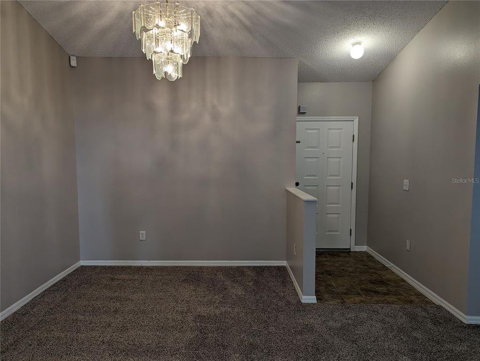 For Rent: $2,100 (3 beds, 2 baths, 1290 Square Feet)