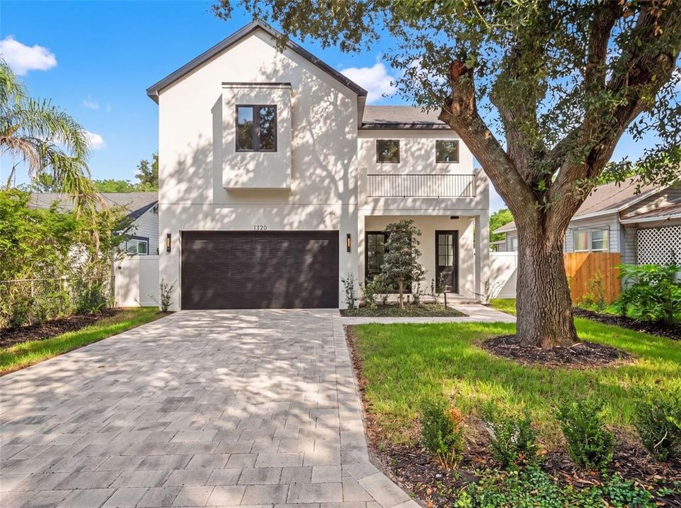 For Sale: $949,000 (3 beds, 3 baths, 2950 Square Feet)