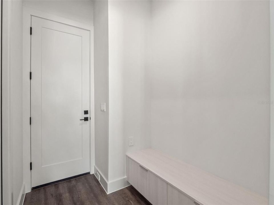 For Sale: $949,000 (3 beds, 3 baths, 2950 Square Feet)