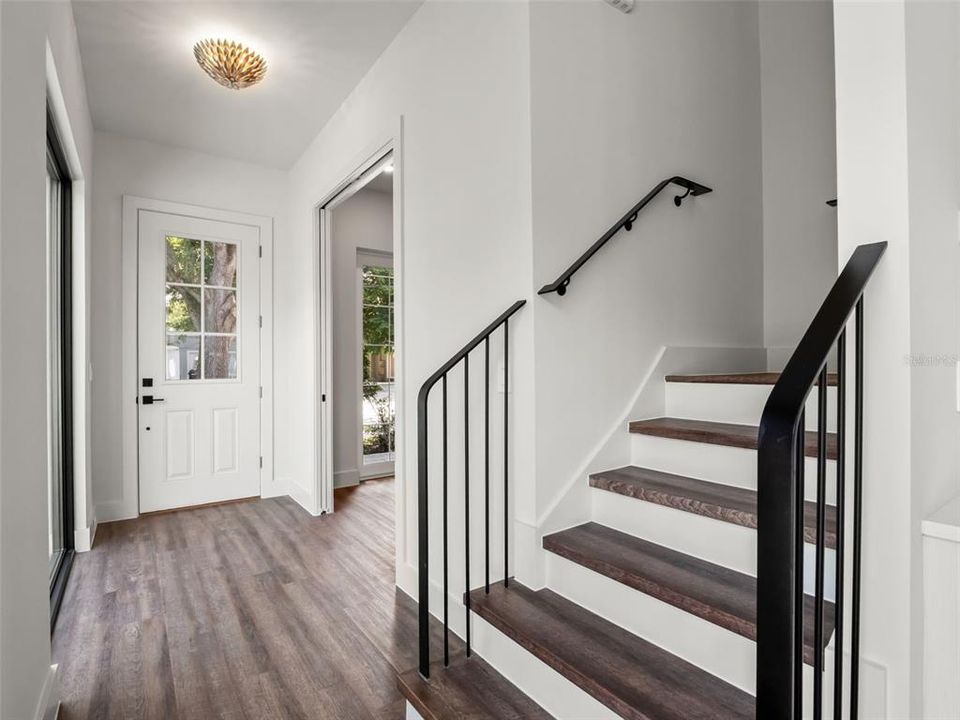 For Sale: $949,000 (3 beds, 3 baths, 2950 Square Feet)