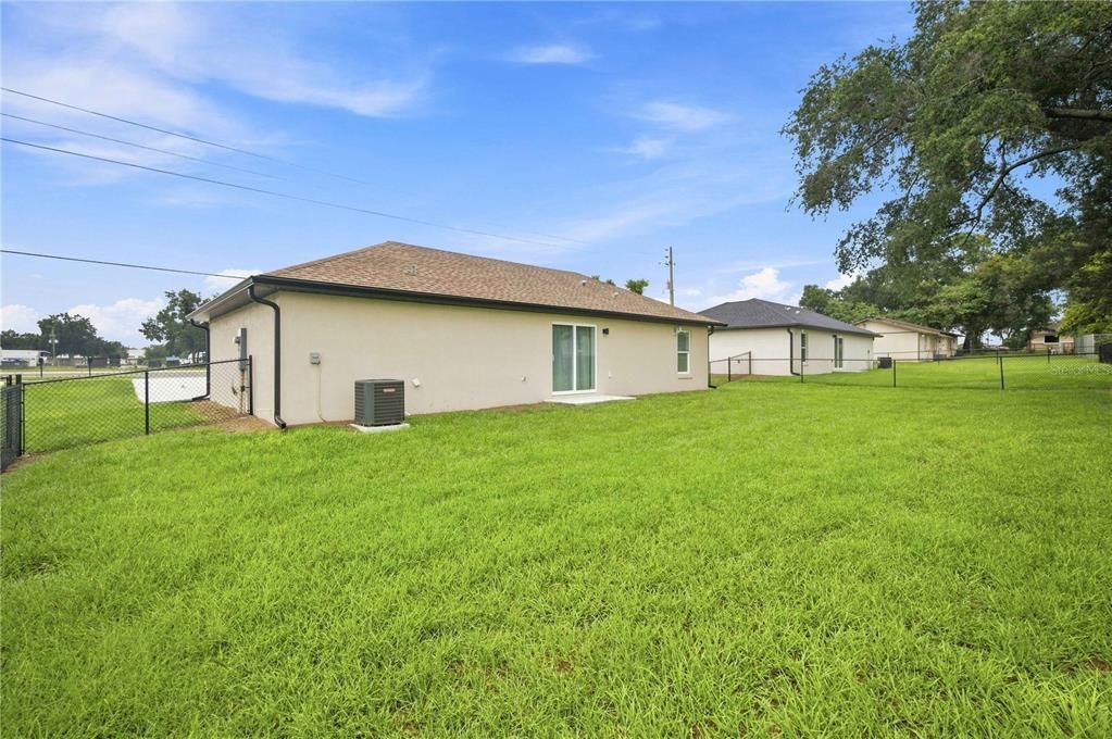 For Sale: $228,000 (3 beds, 2 baths, 1064 Square Feet)