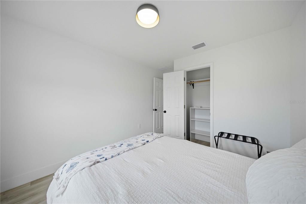 For Sale: $228,000 (3 beds, 2 baths, 1064 Square Feet)