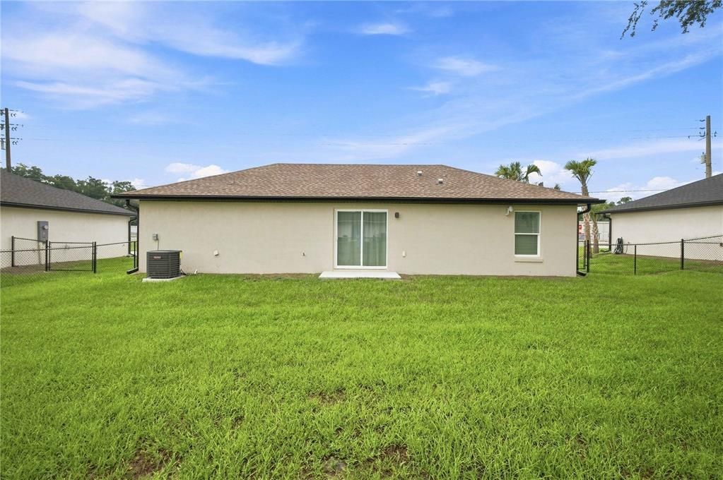 For Sale: $228,000 (3 beds, 2 baths, 1064 Square Feet)