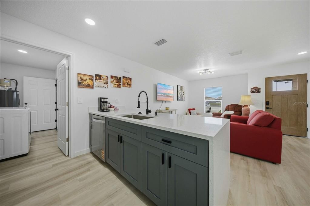 For Sale: $228,000 (3 beds, 2 baths, 1064 Square Feet)