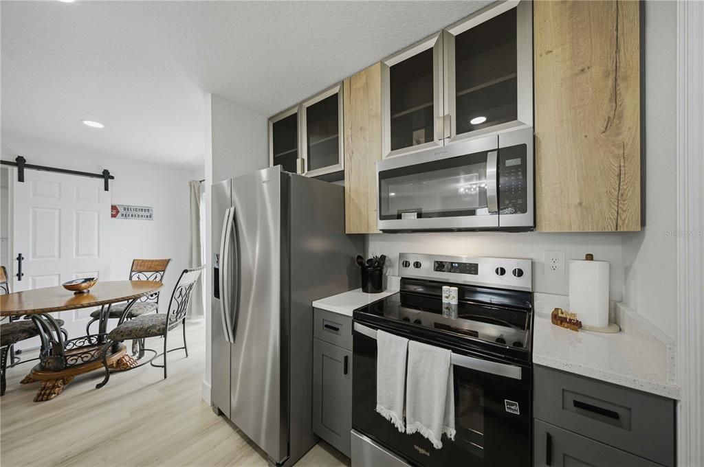 For Sale: $228,000 (3 beds, 2 baths, 1064 Square Feet)