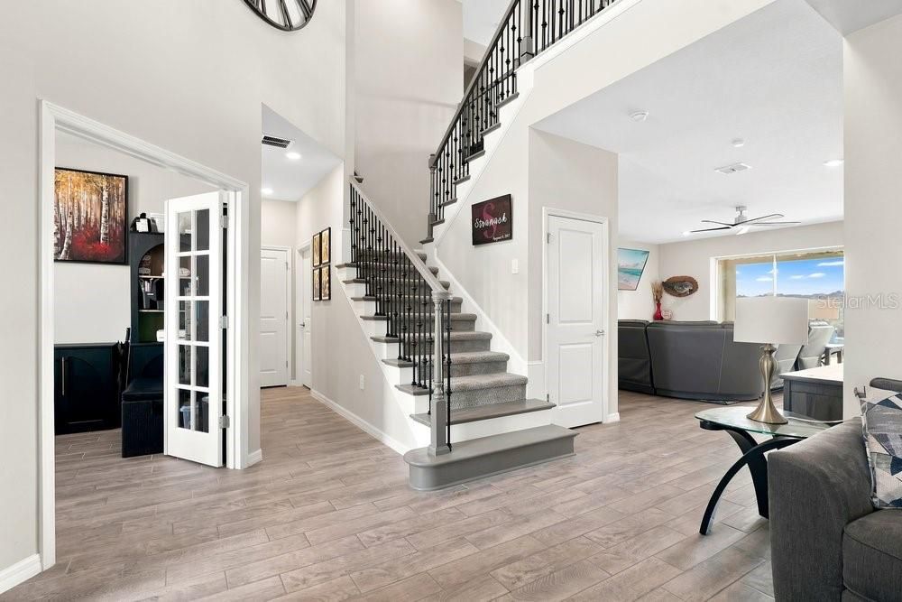 En Venta: $849,999 (5 camas, 4 baños, 3980 Pies cuadrados)