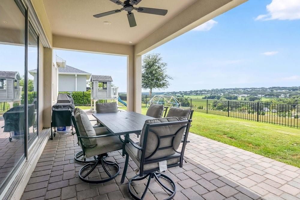 En Venta: $849,999 (5 camas, 4 baños, 3980 Pies cuadrados)
