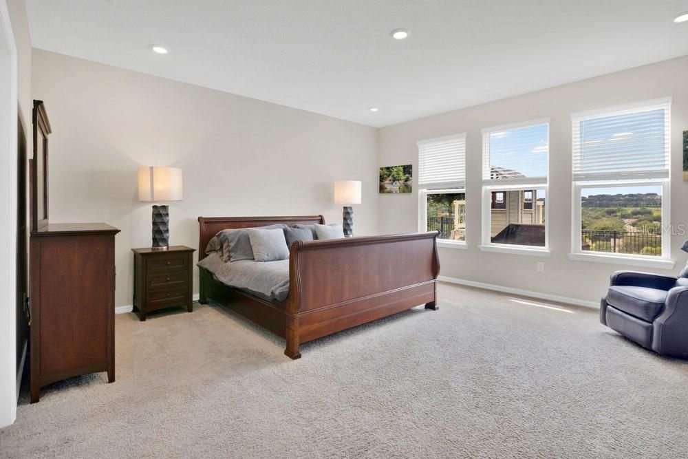 En Venta: $849,999 (5 camas, 4 baños, 3980 Pies cuadrados)